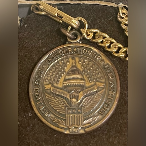 COLLECTORS ITEM -President Ronald Reagan - Picture 2 of 4